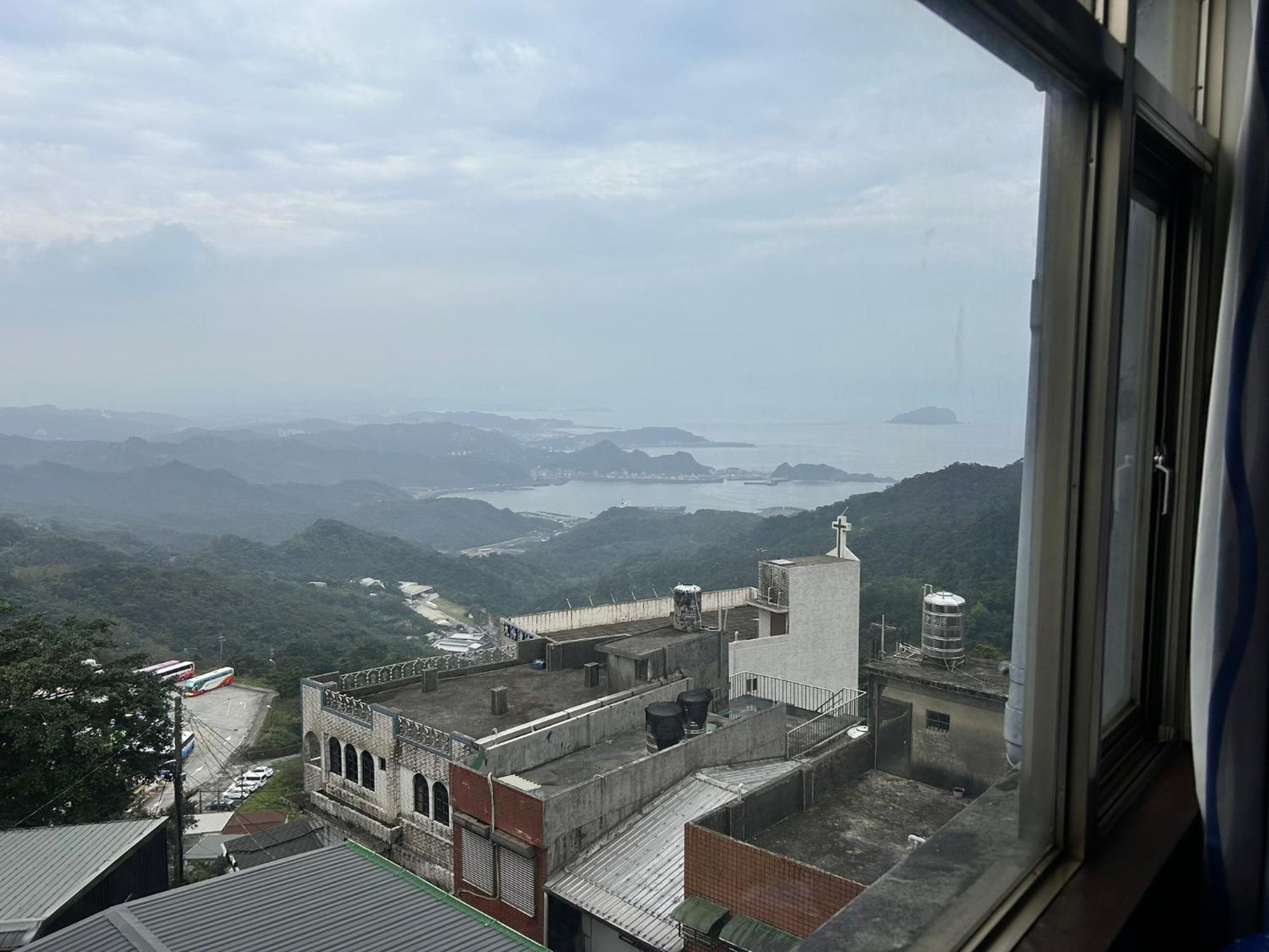 Old Street Seaview Homestay Цзюфэнь Экстерьер фото