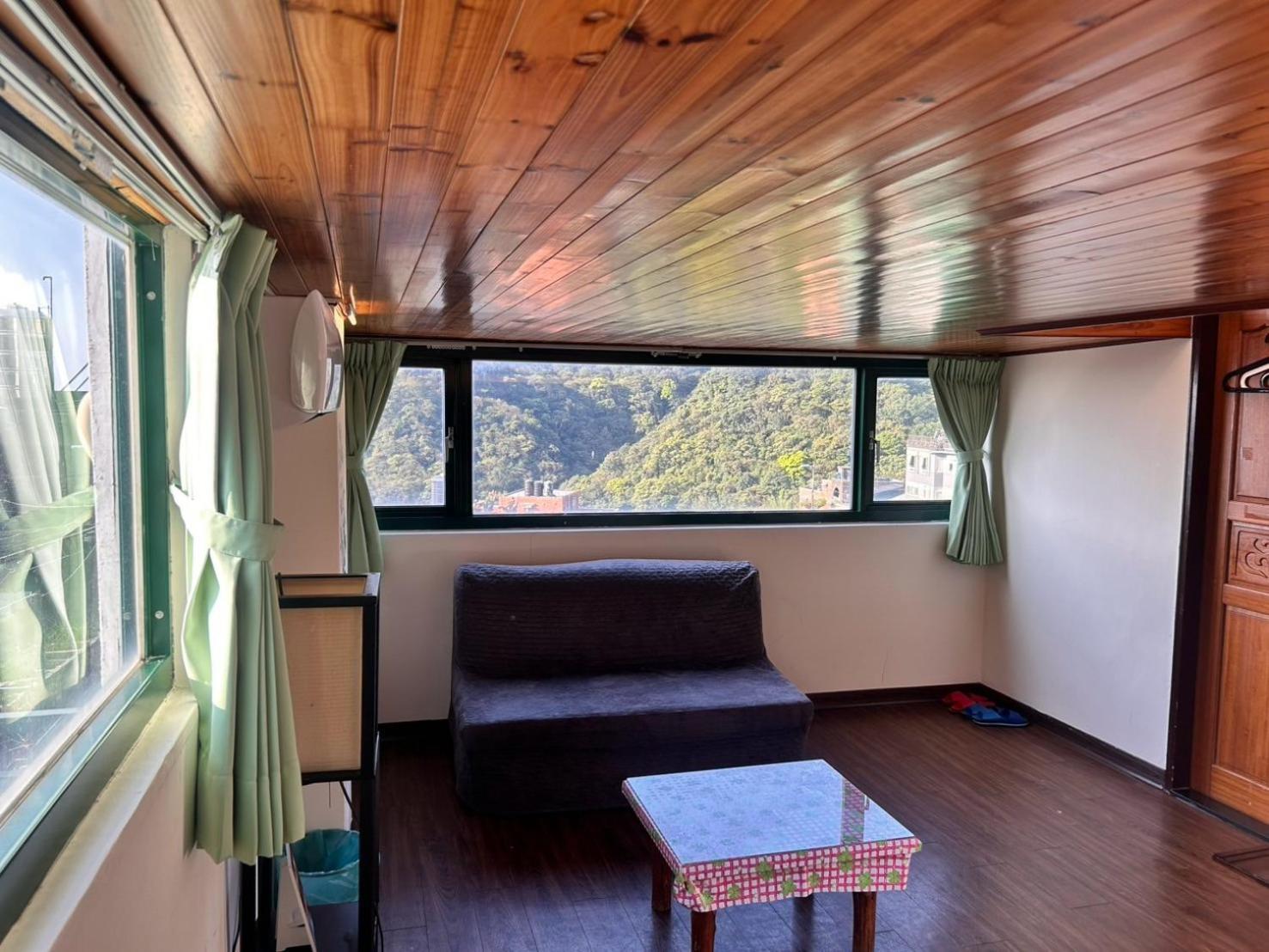 Old Street Seaview Homestay Цзюфэнь Экстерьер фото