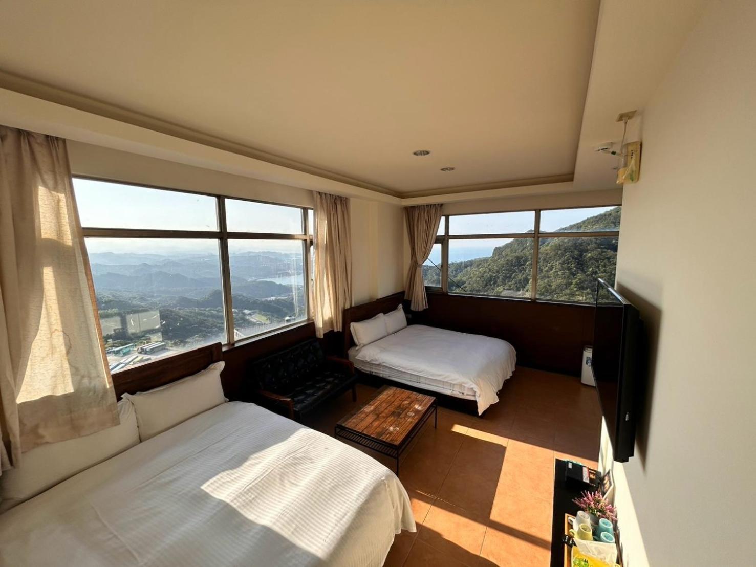 Old Street Seaview Homestay Цзюфэнь Экстерьер фото
